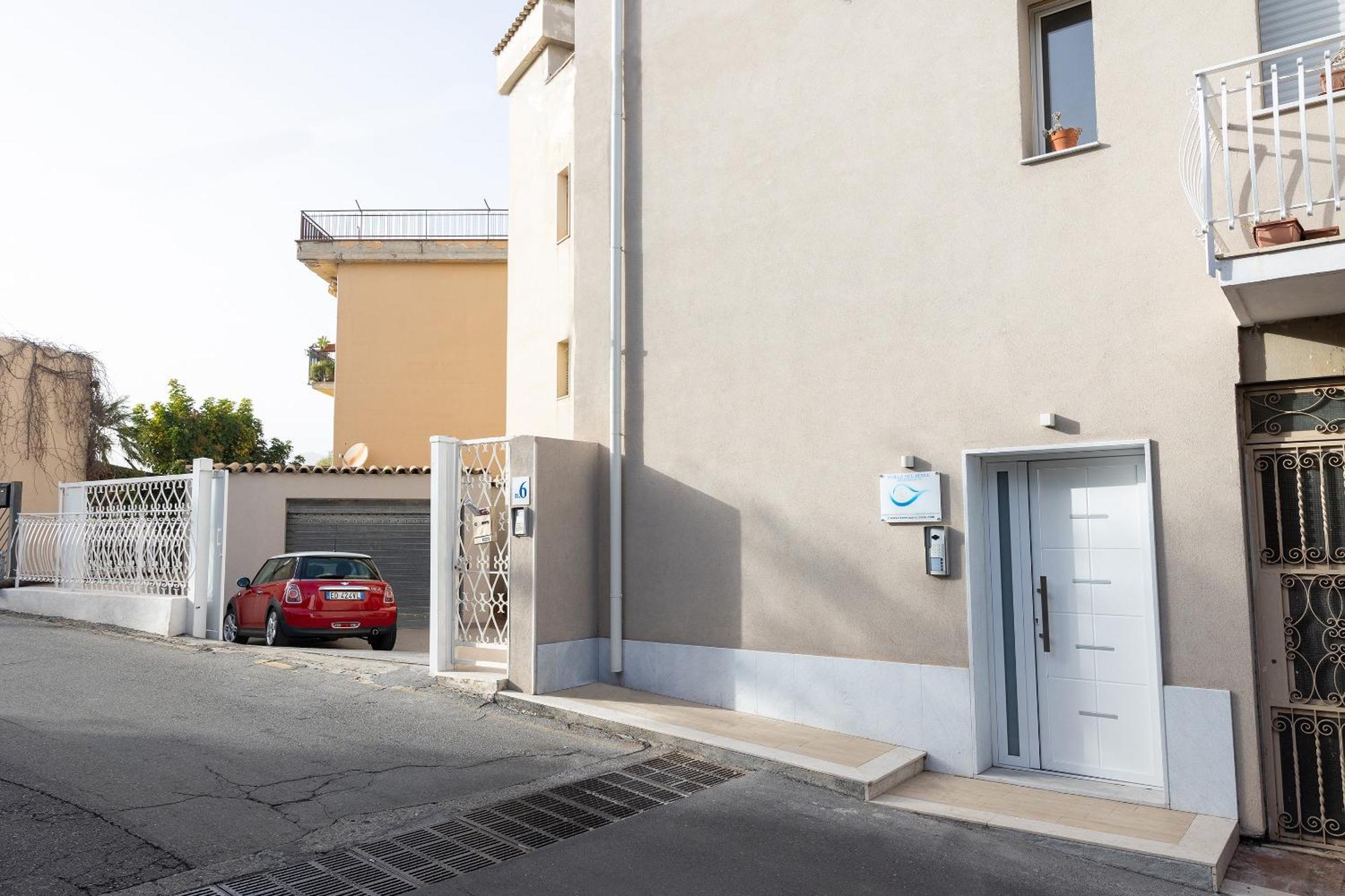 Perla Sul Mare Apartments 지아르디니낙소스 외부 사진